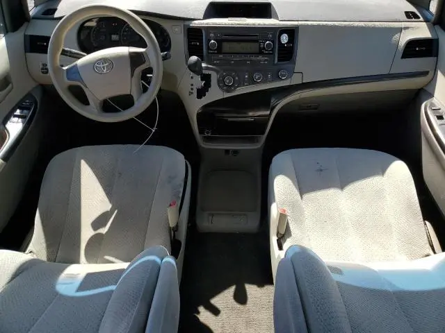 2011 TOYOTA SIENNA BASE  