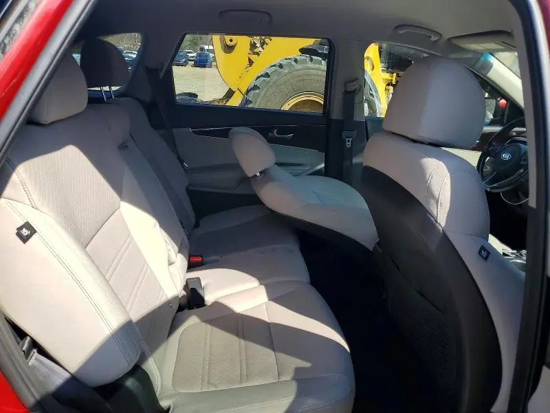 2018 KIA SORENTO LX  