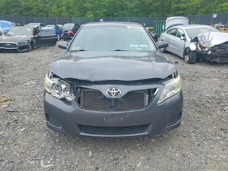 2011 TOYOTA CAMRY LE  