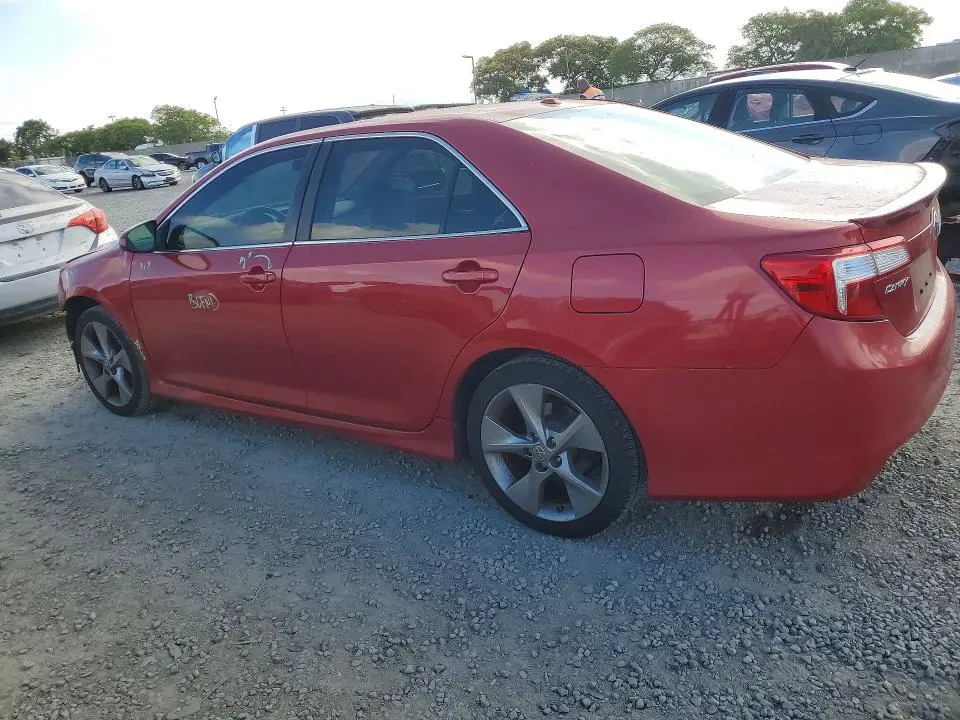 2012 TOYOTA CAMRY SE  