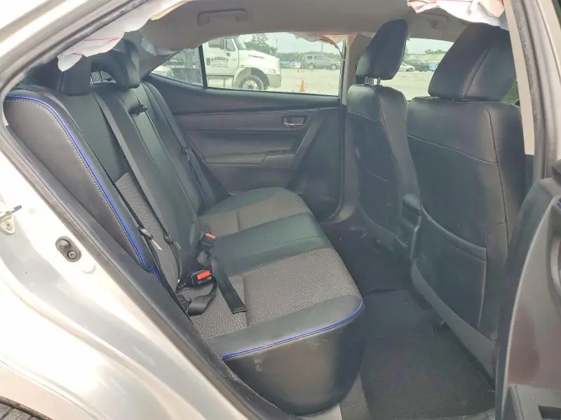 2018 TOYOTA COROLLA SE  
