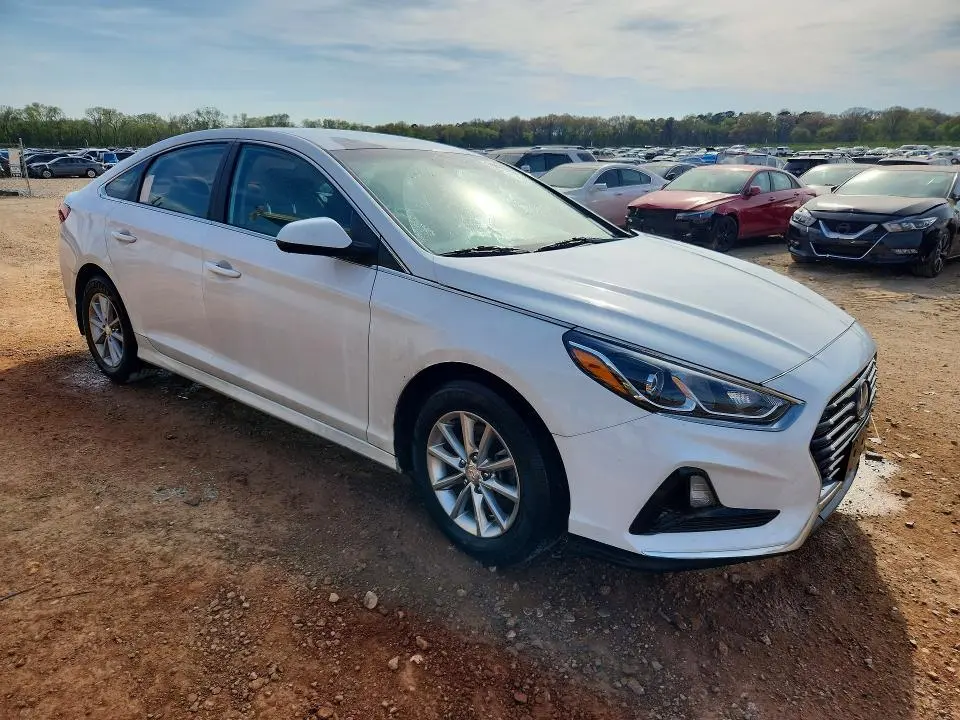 2018 HYUNDAI SONATA SE  