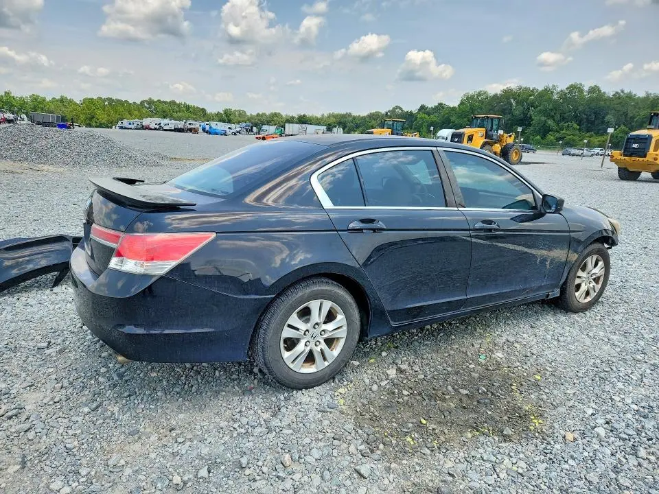 2011 HONDA ACCORD LX  
