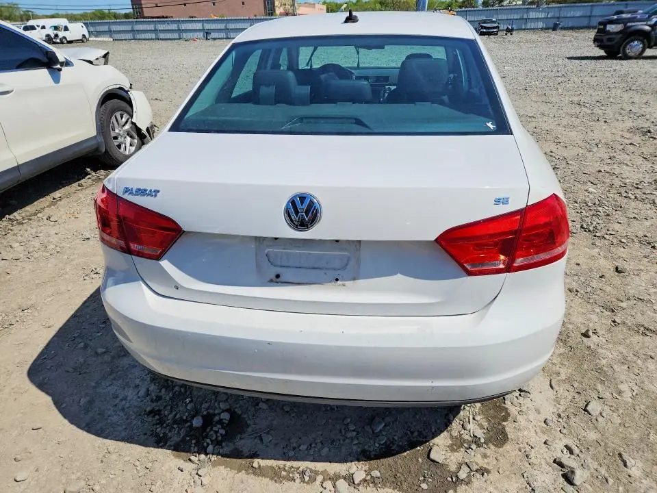 2012 VOLKSWAGEN PASSAT SE  