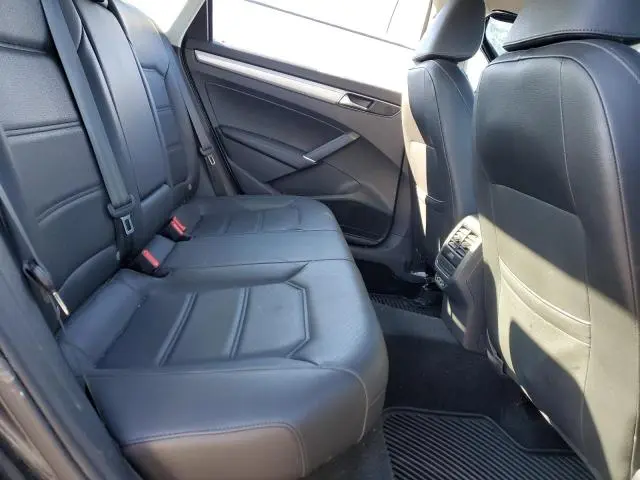 2019 VOLKSWAGEN PASSAT WOLFSBURG  