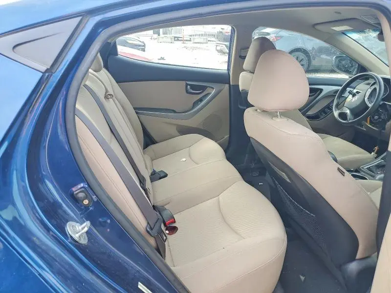 2014 HYUNDAI ELANTRA SE  