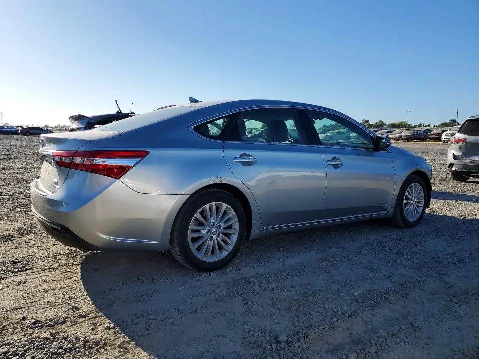 2015 TOYOTA AVALON   