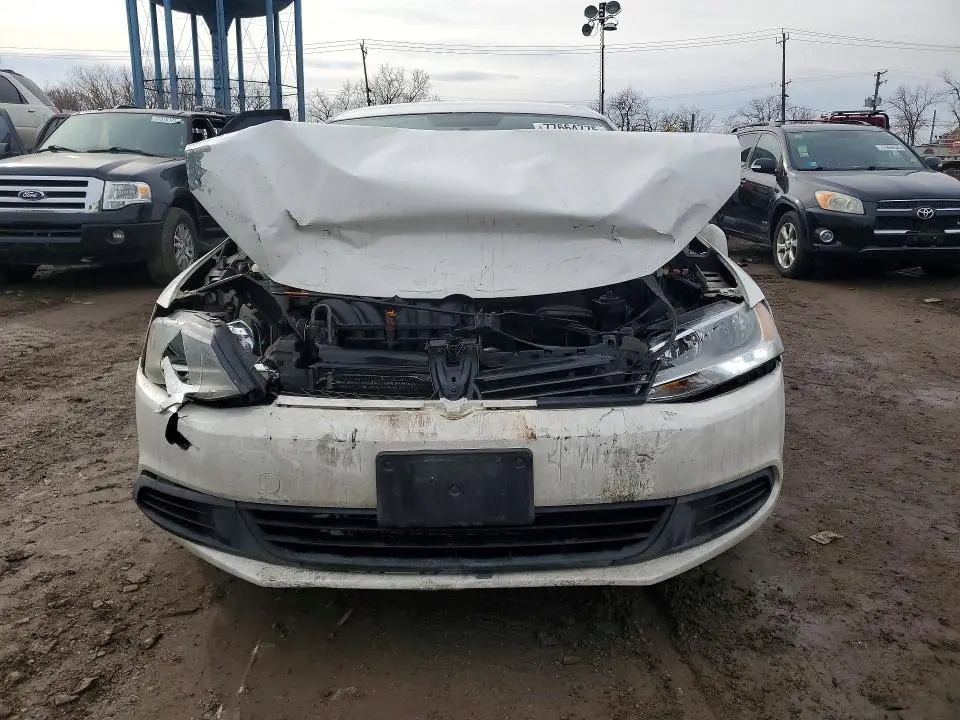 2012 VOLKSWAGEN JETTA SE  