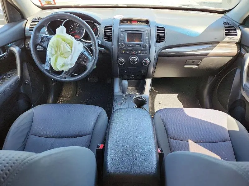 2013 KIA SORENTO LX  