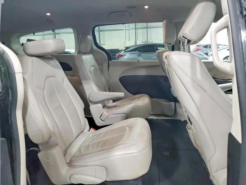 2017 CHRYSLER PACIFICA TOURING L PLUS  