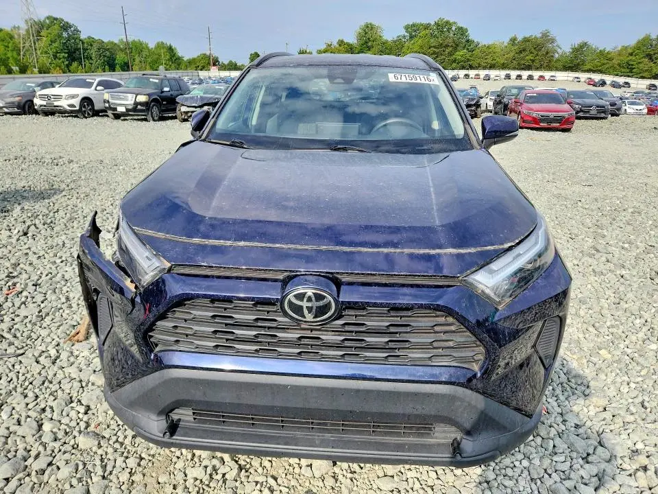 2022 TOYOTA RAV4 XLE  