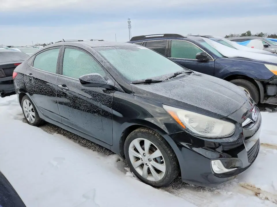 2013 HYUNDAI ACCENT GLS  