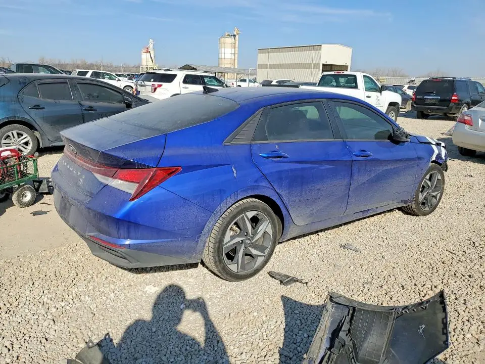 2023 HYUNDAI ELANTRA SEL  