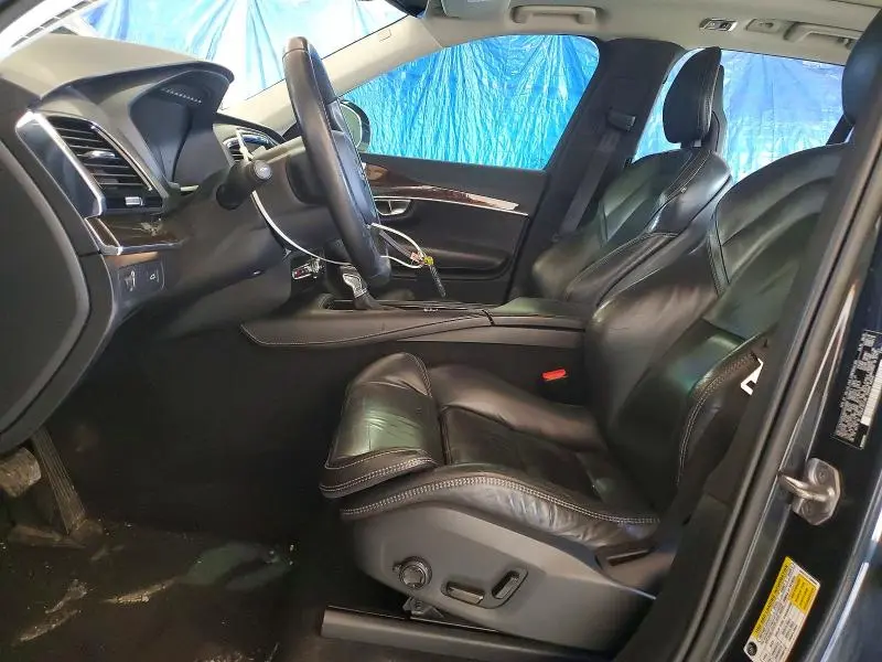 2016 VOLVO XC90 T6  