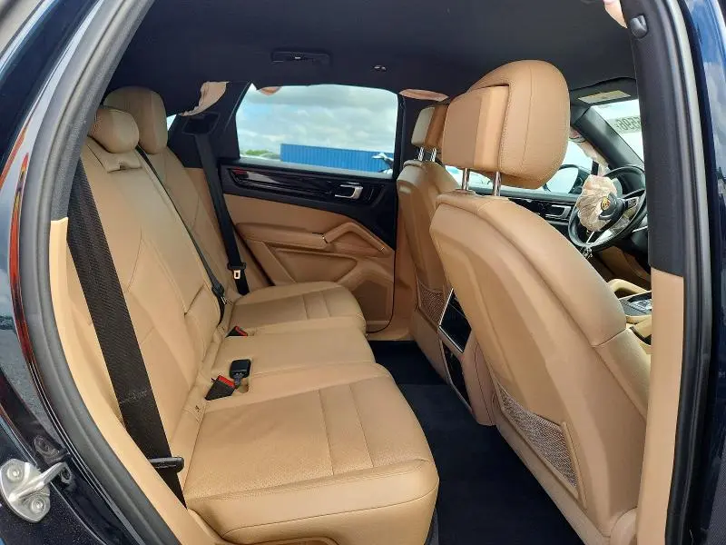 2020 PORSCHE CAYENNE   