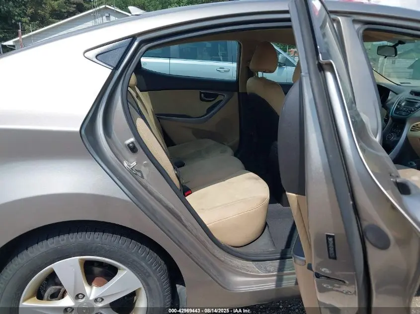 2013 HYUNDAI ELANTRA GLS
