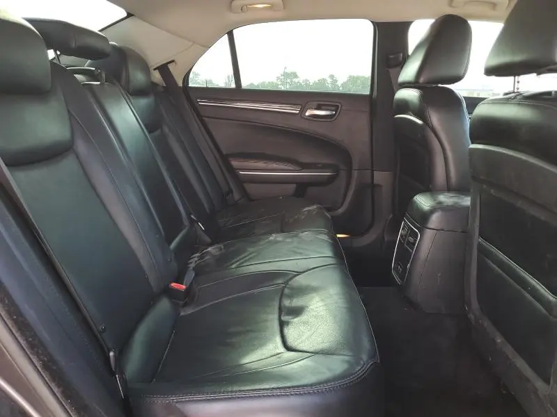 2016 CHRYSLER 300 LIMITED  