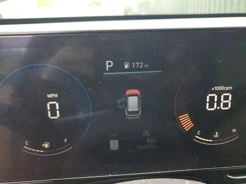 2024 HYUNDAI KONA SE  
