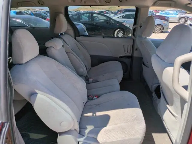 2011 TOYOTA SIENNA LE  