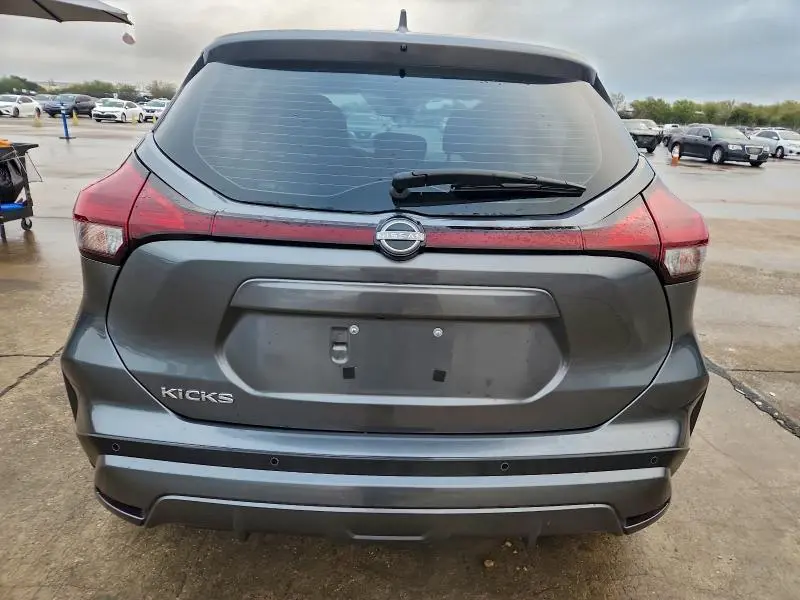 2024 NISSAN KICKS S  