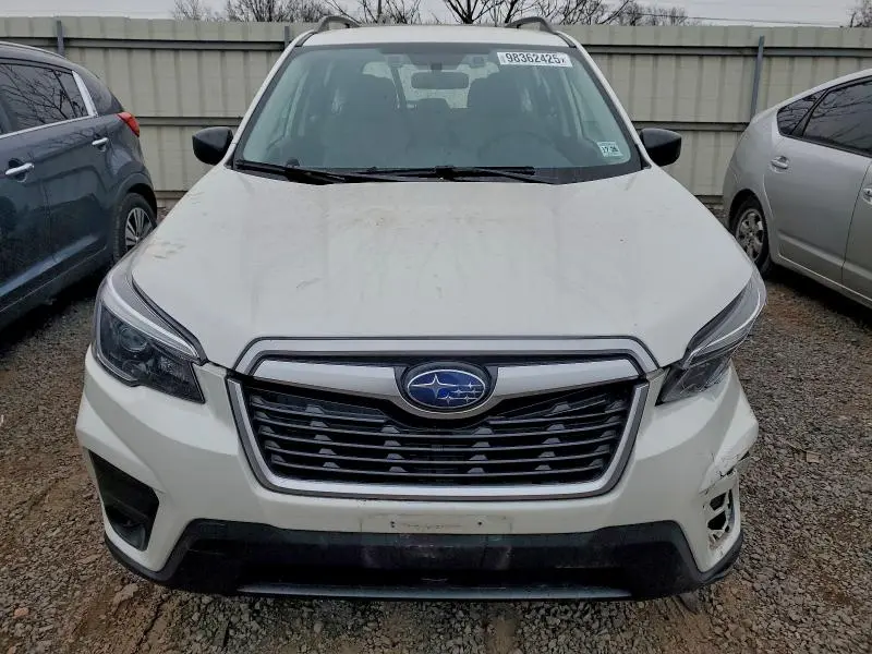 2021 SUBARU FORESTER   