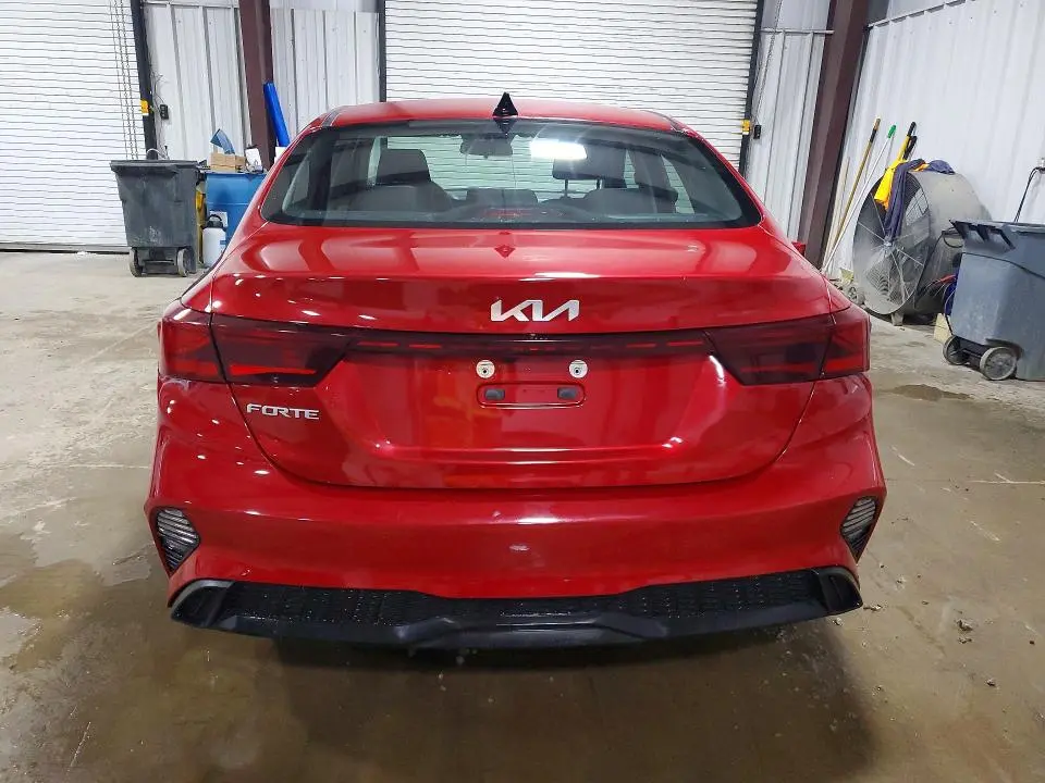 2022 KIA FORTE LXS  