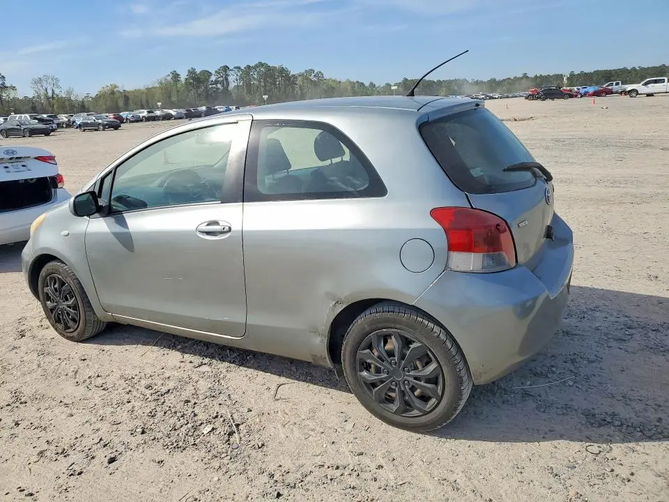 2010 TOYOTA YARIS BASE  