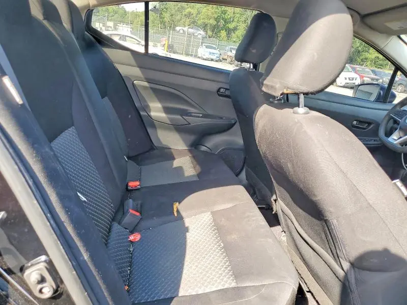 2021 NISSAN VERSA S  