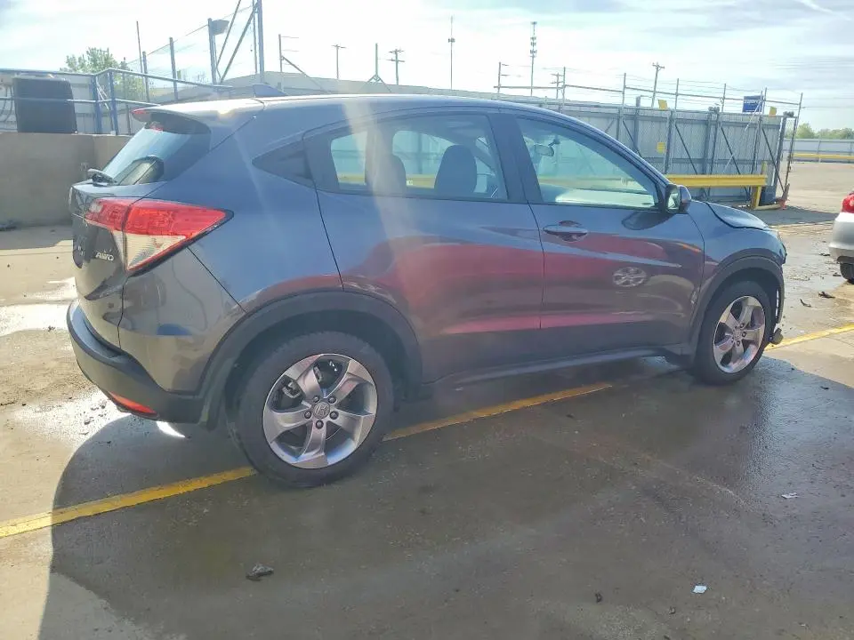 2022 HONDA HR-V LX  