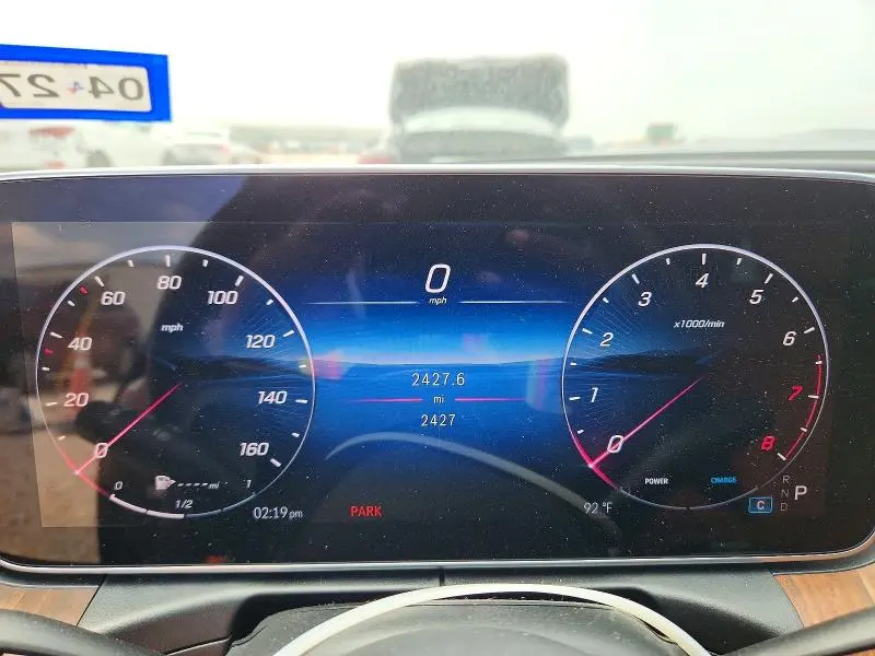 2025 MERCEDES-BENZ C 300  