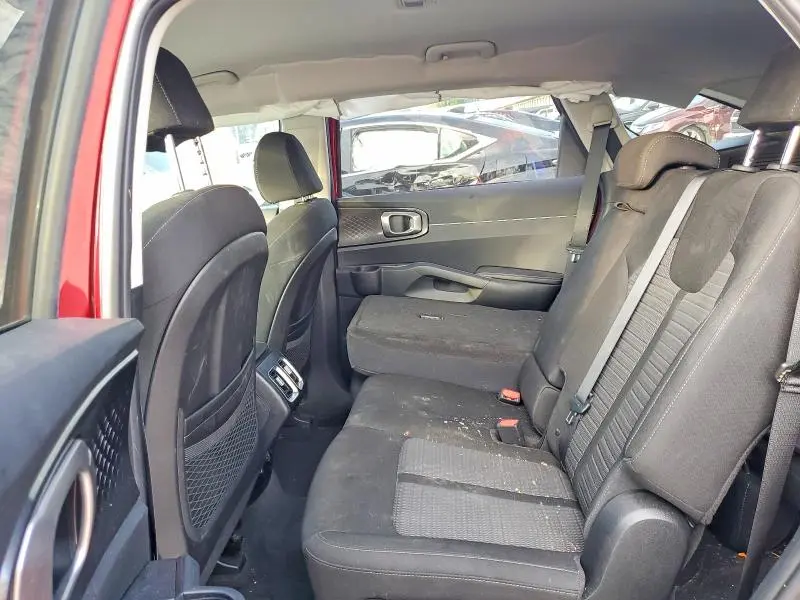 2022 KIA SORENTO LX  