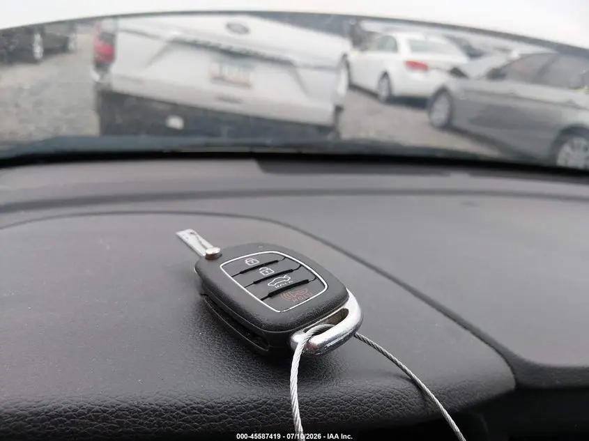 2019 HYUNDAI SONATA SE