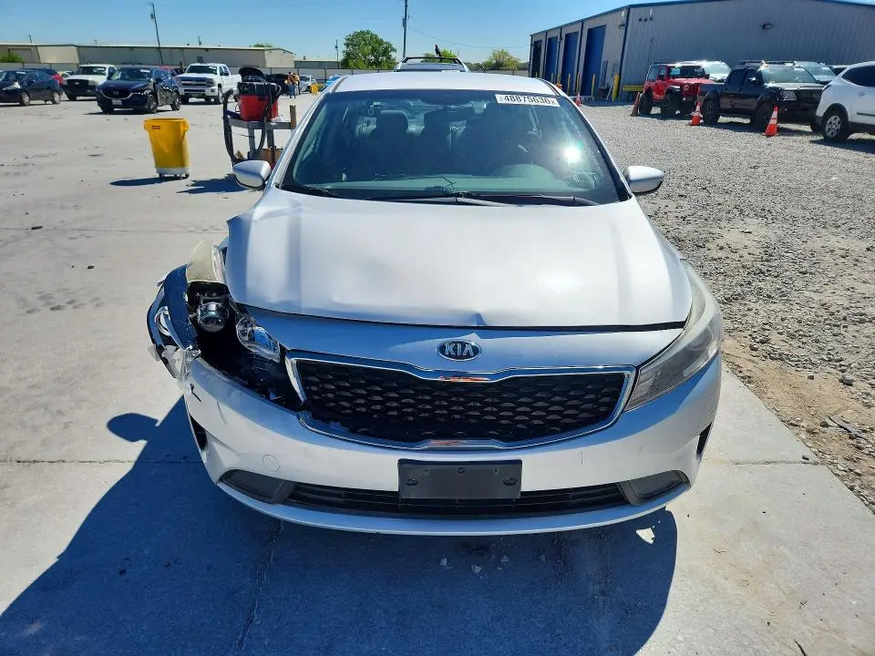 2017 KIA FORTE LX  