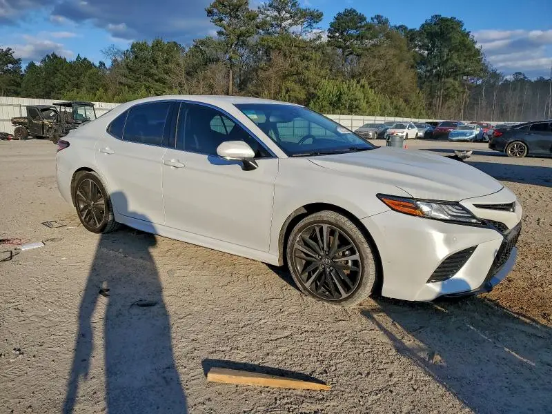 2018 TOYOTA CAMRY XSE  