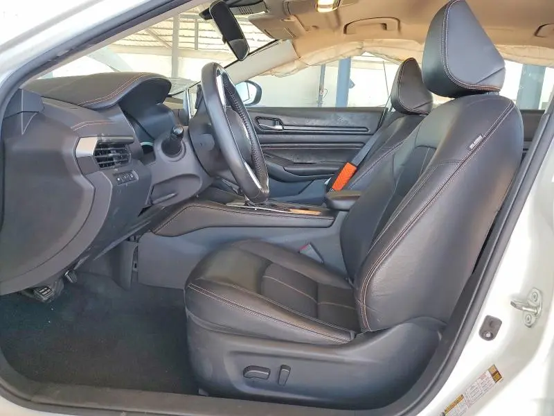 2022 NISSAN ALTIMA SR  