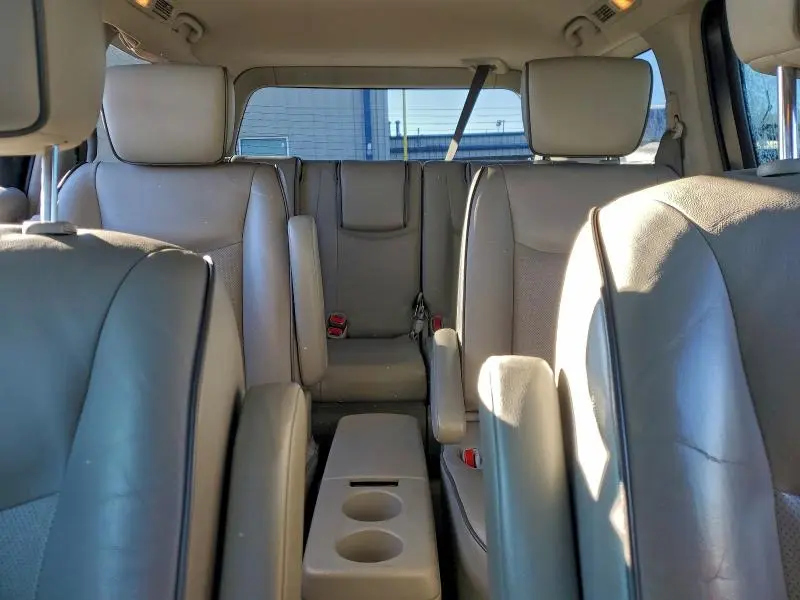 2013 NISSAN QUEST S  