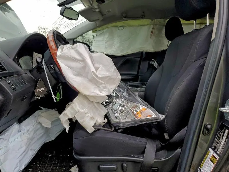 2015 TOYOTA VENZA LE  