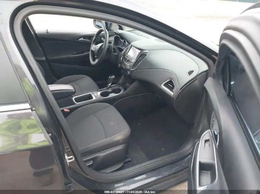 2017 CHEVROLET CRUZE LT AUTO