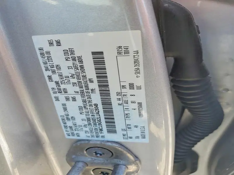 2020 FORD ESCAPE SE  