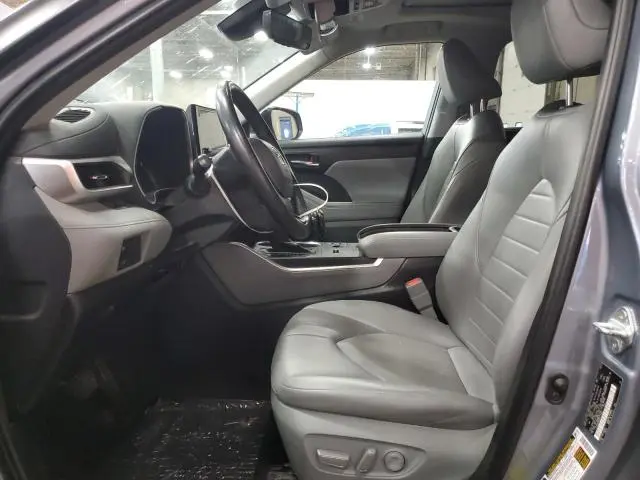 2023 TOYOTA HIGHLANDER HYBRID XLE  