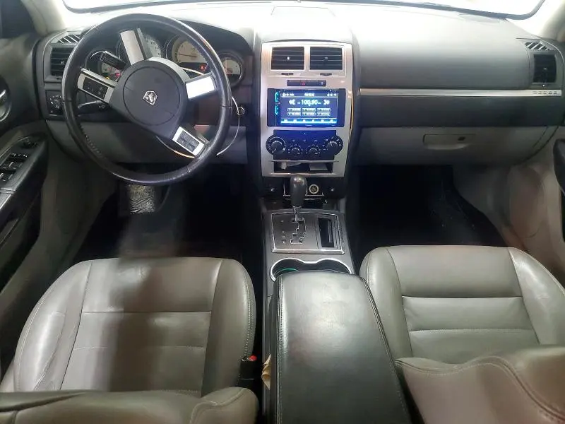 2010 DODGE CHARGER R  