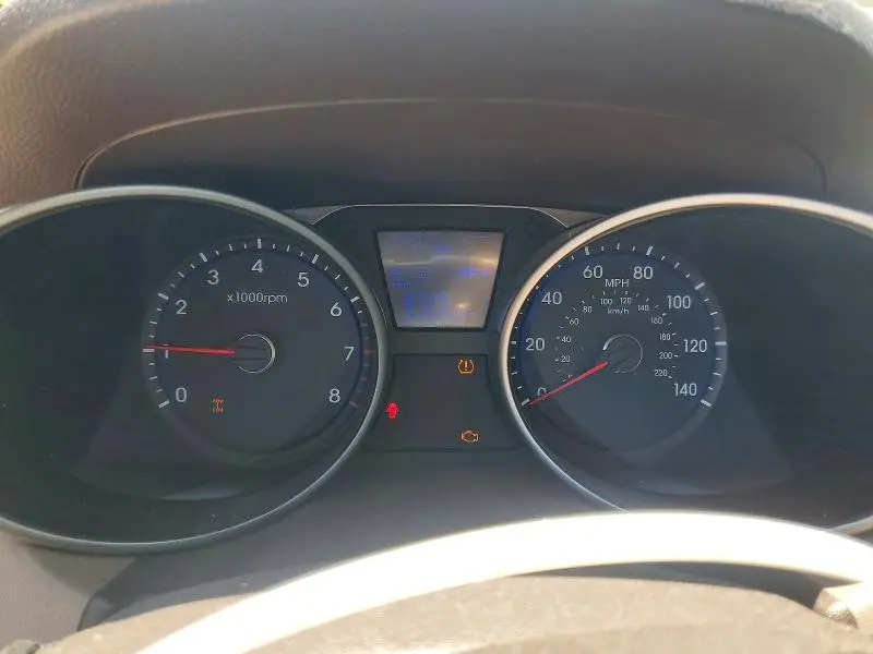 2011 HYUNDAI TUCSON GLS  