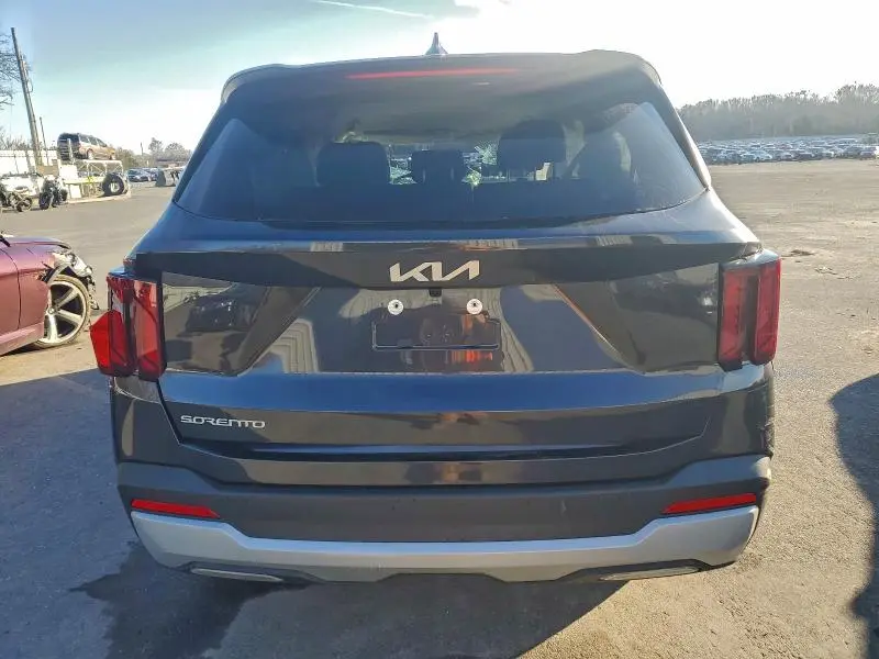 2025 KIA SORENTO LX  