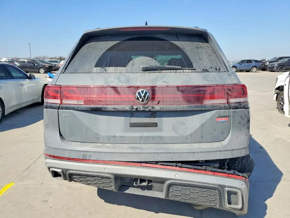 2024 VOLKSWAGEN ATLAS PEAK EDITION SE  