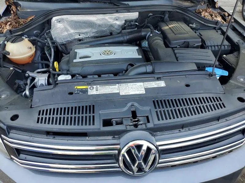 2016 VOLKSWAGEN TIGUAN S  