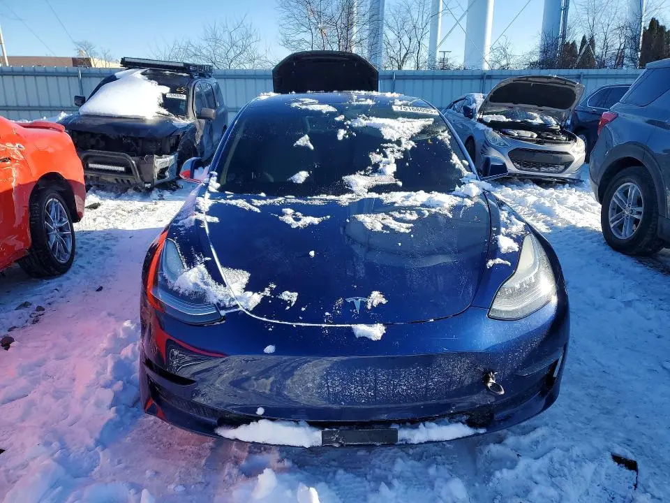 2018 TESLA MODEL 3   