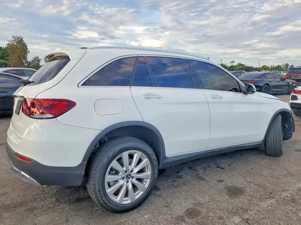 2020 MERCEDES-BENZ GLC 300  