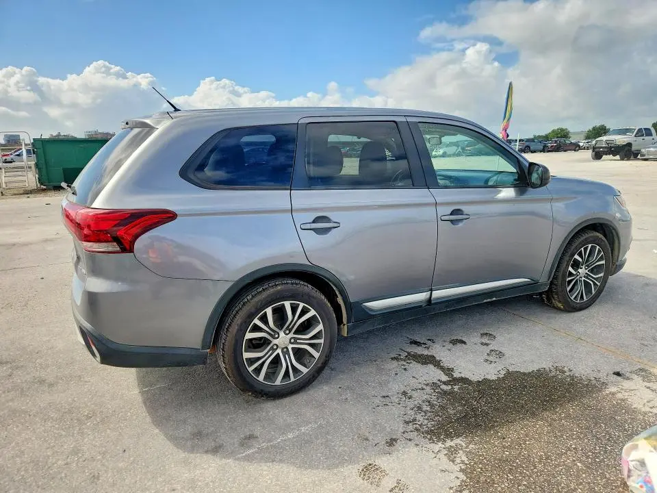 2016 MITSUBISHI OUTLANDER ES  