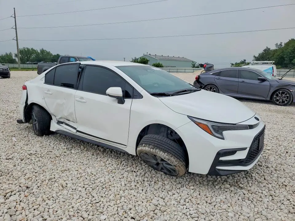 2026 TOYOTA COROLLA SE  
