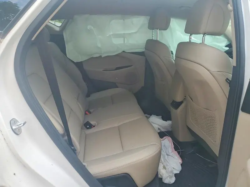 2018 HYUNDAI TUCSON SEL PLUS  